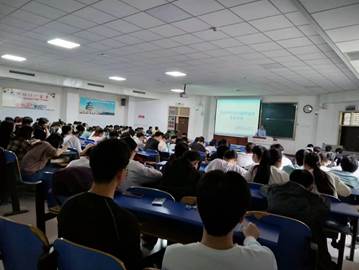 说明: （8）杨方超副书记给ok138太阳集团2019级全体毕业生开思政教育大会（4#101）(2023年4月21日)